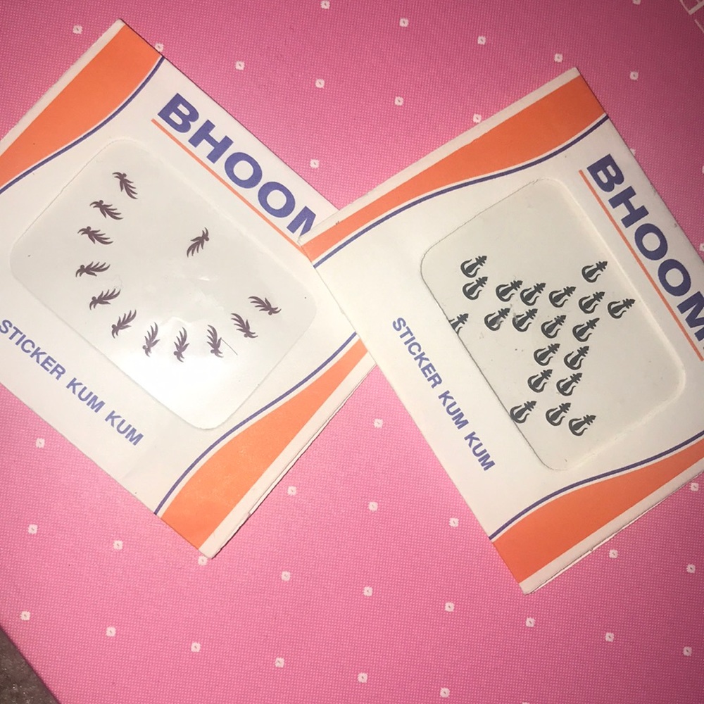 Kum Kum Bindis